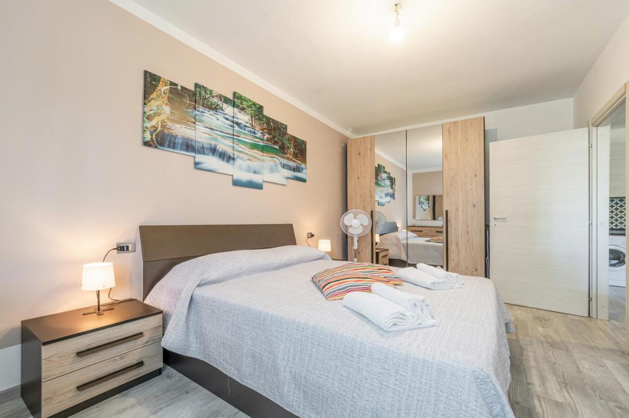 Domus Lucis Apartment Terrace & Private Parking Marinella di Sarzana Exterior photo